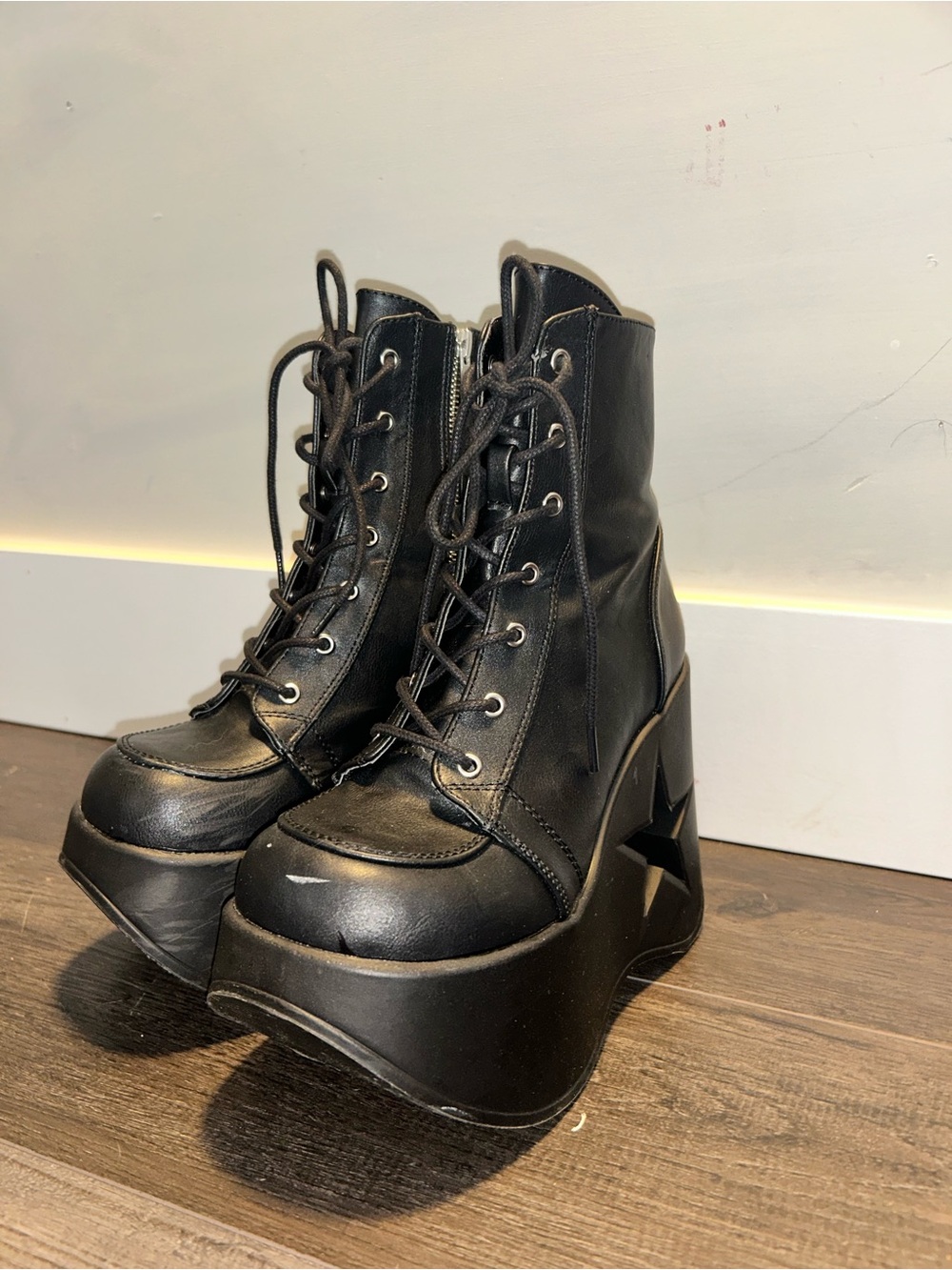Demonia Black Star-Accent Platform Lace-Up Ankle Boots - Picture 3 of 4